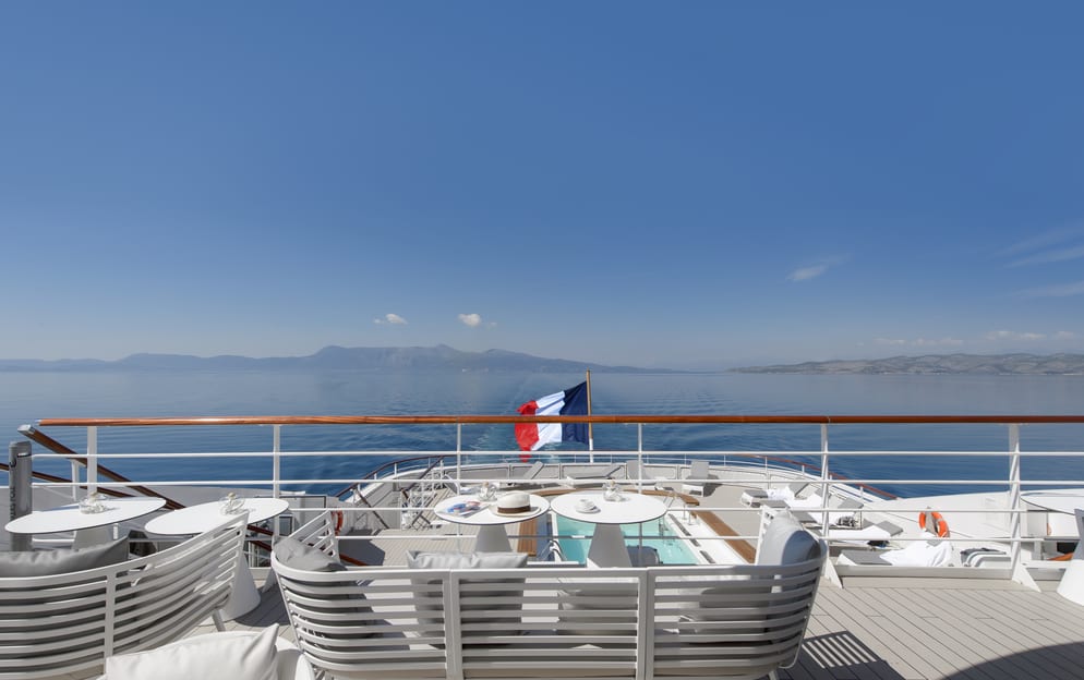 Ponant, Le Lyrial Sun Deck ©PONANT François Lefebvre.jpg